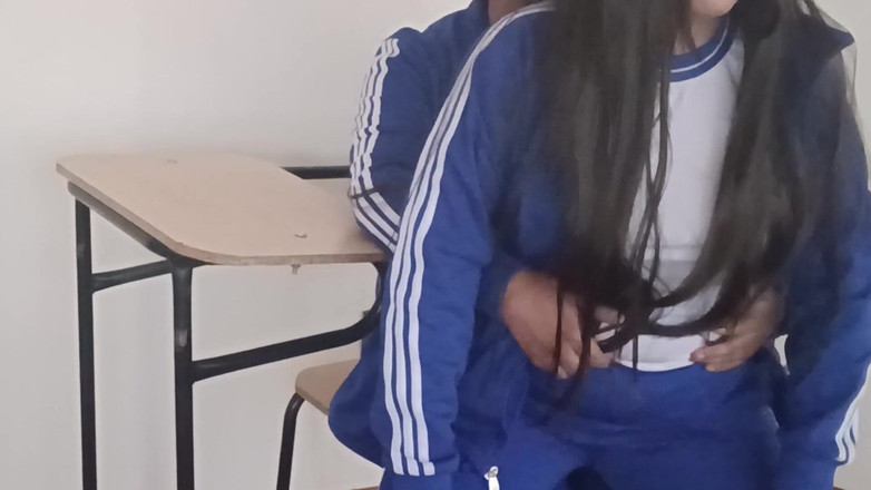 Astrid Cute: 교실이 비어 있는 경우 실제 친구들이 하는 일입니다(전체 버전)