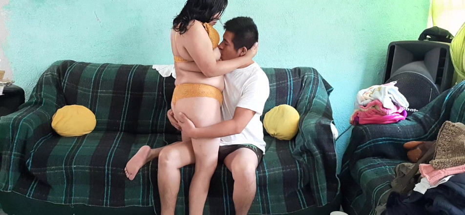 Oriane_Suck_Roses: Kita mengambil kesempatan daripada hakikat bahawa makcik saya tiada, kami...