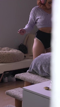 Lascio che il mio nuovo fratellastro pervertito mi usi sessualmente - Kira Perez