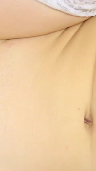 Döle aç orta yaşlı seksi kadın Judith Angel kütüphanede genç erkeğini mini etek altıyla baştan çıkarıyor