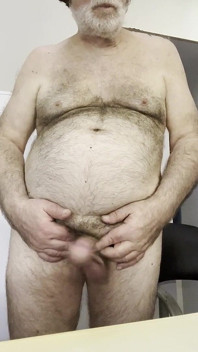 20250722 Trenér Karl péro a Tření bradavek
