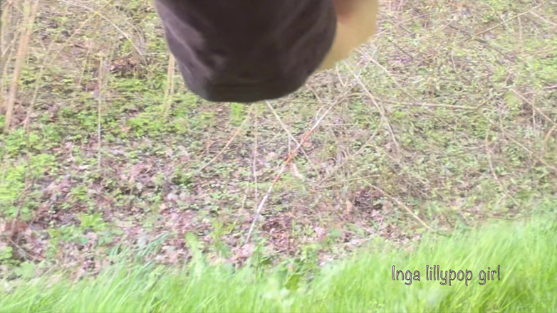 Inga lillypop girl: Raccolta Pee Outdoors