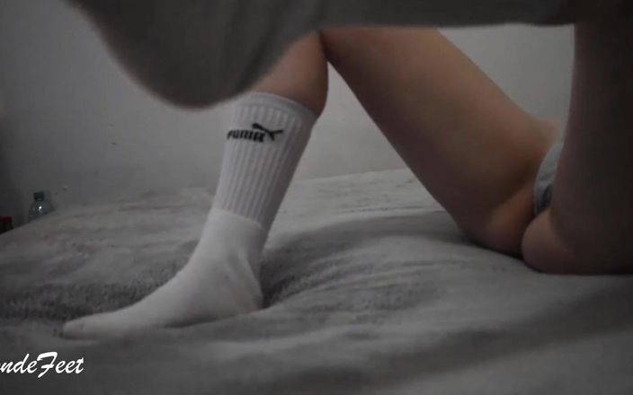 Miley Grey: Loira sexy em meias longas, você precisa vê-lo - Miley Grey