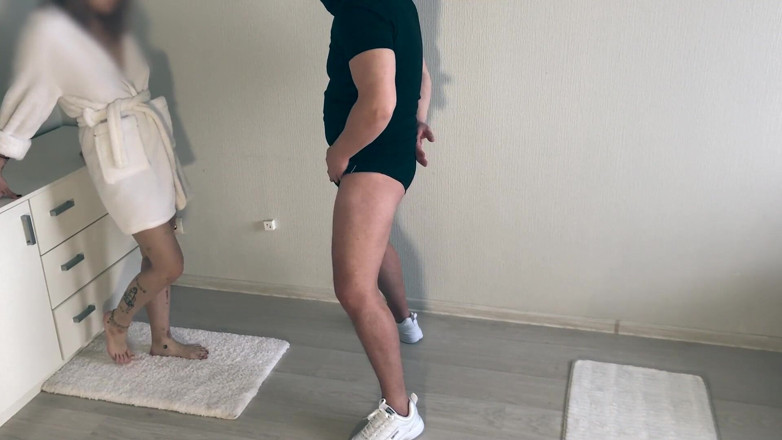Amateur_fetish: Teen ballbusting 1 | angle 2