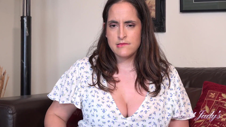 Aunt Judy's: Auntjudys - la madrastra tetona Lorelei de tu amigo se masturba...