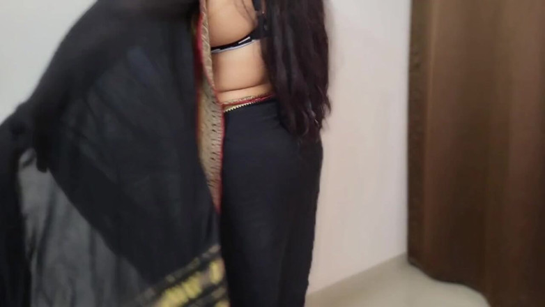 Hot Pavitra: Ui Amma atât de mult în Mood Carte Show Acum