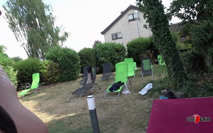 GangBang-Dream: BBW Lucy May och Harleyy Hart i utomhus spermapaj gängknull