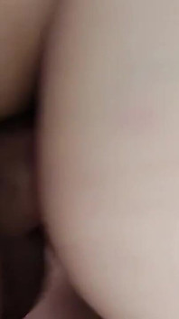 Můj Soused Mě Tvrdě Šuká Do Zadku Poté, Co Ho Vyprovokoval