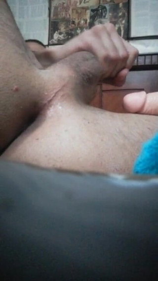 LuckyGuyLover: Gumowy kutas kremówka