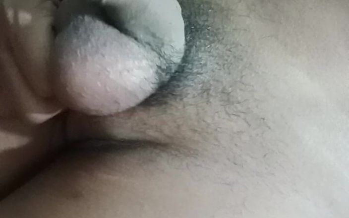 Bottom avi: Showing You My Body