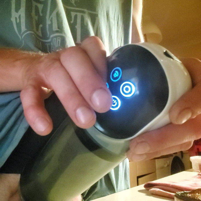 Felixxx86: Felixxx's penis in elektrische masturbator