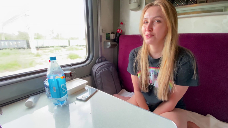 Alina Rai: Pieprzony kolega podróżnik w pociągu ... - Masz męża? Tak! Boże, co...
