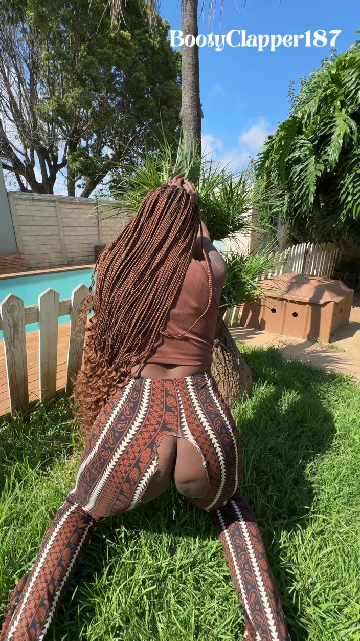 BootyClapper187: Roztrhané legíny a creampie