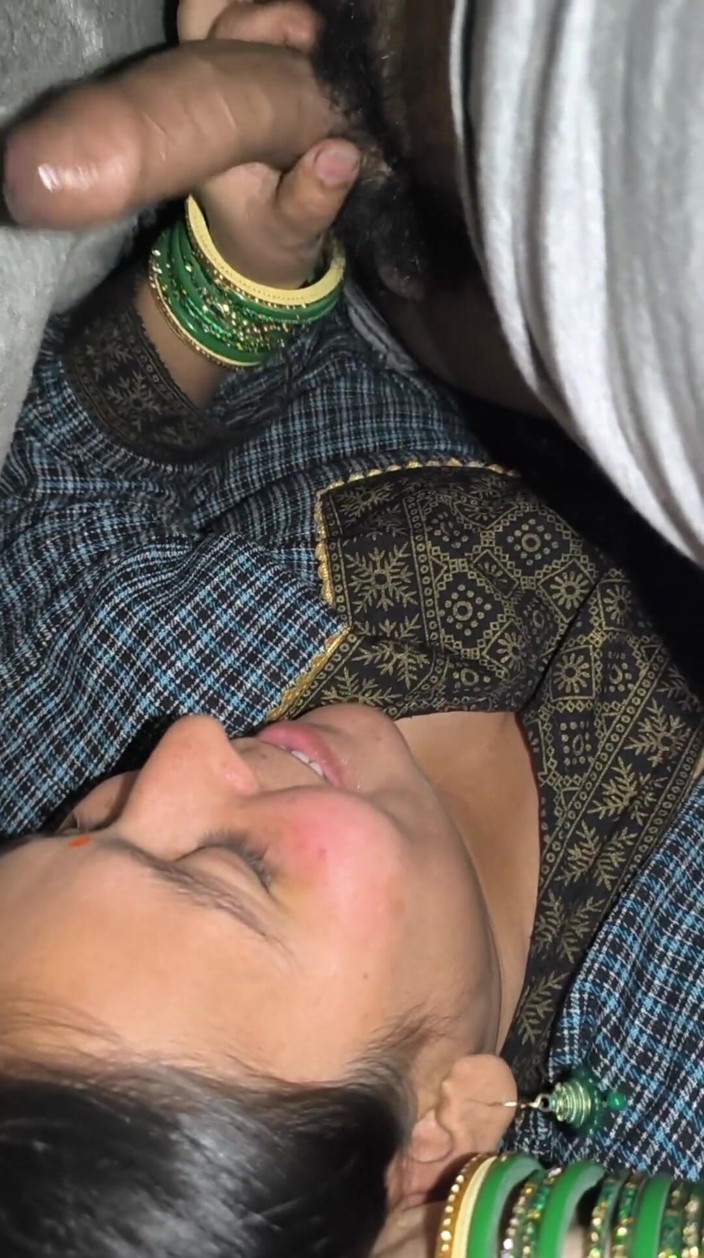pujaprem: munh men viry nigalna