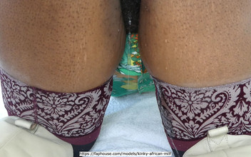 Kinky African MILF: Diregangkan oleh batang ajaib saya, bahagian 3, permainan botol dan gag...