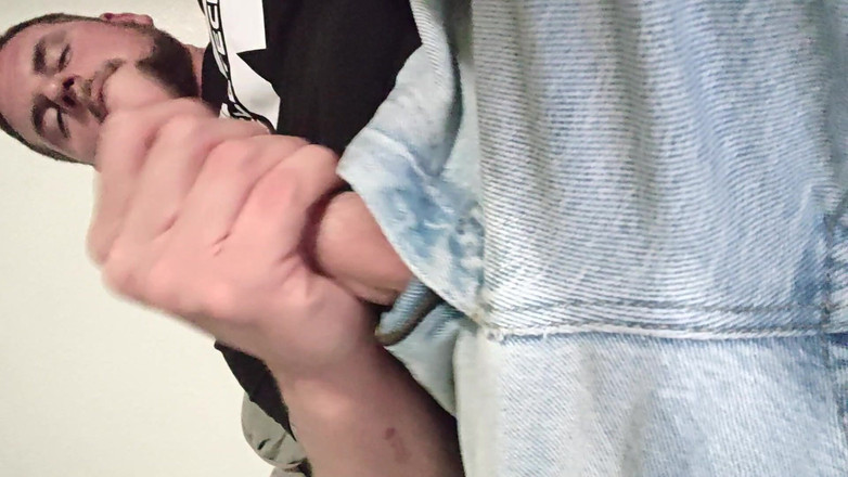 Themilkman618: Gooning dan stroking di sofa dengan tongkat goon kontol putih...