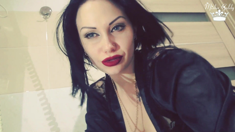 Goddess Misha Goldy: Perfect natural lips