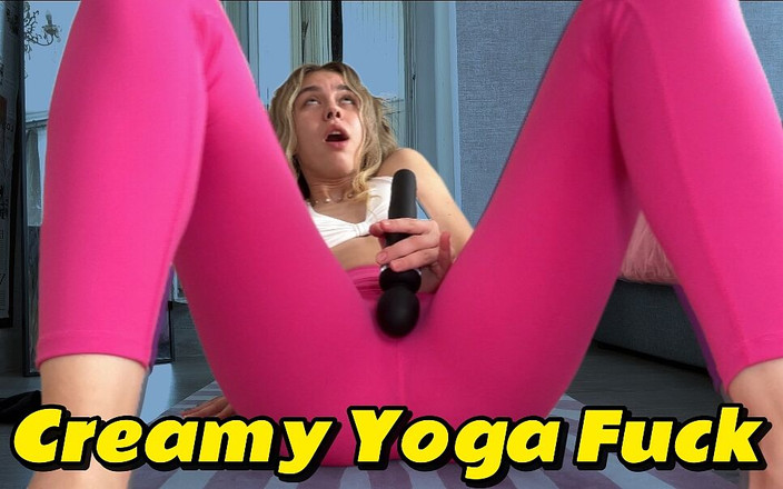 Nika Lodge: Yogasession förvandlas till krämig orgasm session- petite ryska fångade masterbating...