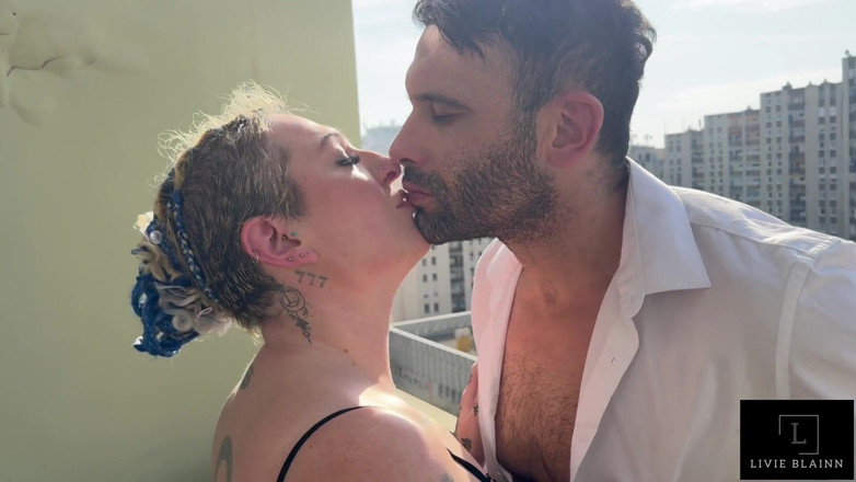 Livie Blainn: Blowjob für draußen