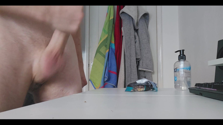 The Max Powers: Chupando una carga blanca gruesa