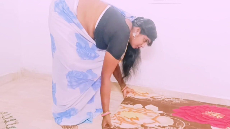 Telugu honey lips: Desi Secret Sex. Suri rumah India curang suami mengongkek suami...