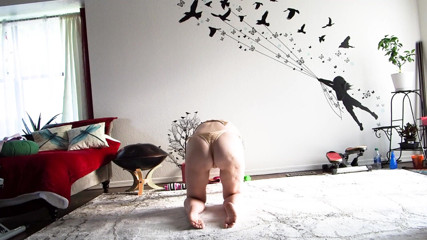 Aurora Willows: Bikinili yoga