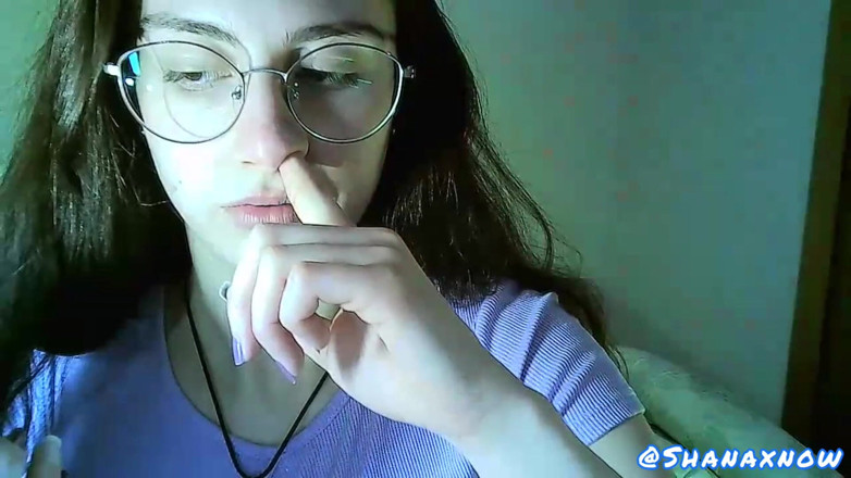 Shanaxnow: Live Fetish Play Snots &amp; Nose