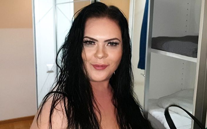 Andy Star: Astăzi voi fi o curvă! 2 pule în pizda mea