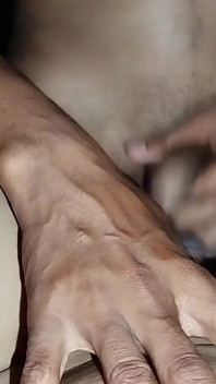 Bhabhi Desi Seksi Benggali Berkongkek dengan Adik ipar mudanya yang berumur 18 tahun Menikmati Malam Penuh Dengan Bhabhi Seksi. Kalachan69
