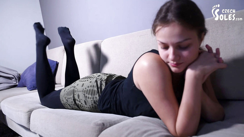Czech Soles - foot fetish content: Getragene strumpfhosen-Überraschung von deiner freundin Megan