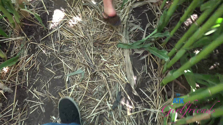 ATK Girlfriends: Ngày ảo