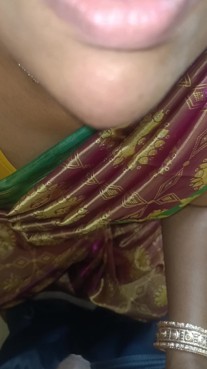 Inba: New Married Women Showing Her Cute Structure 2