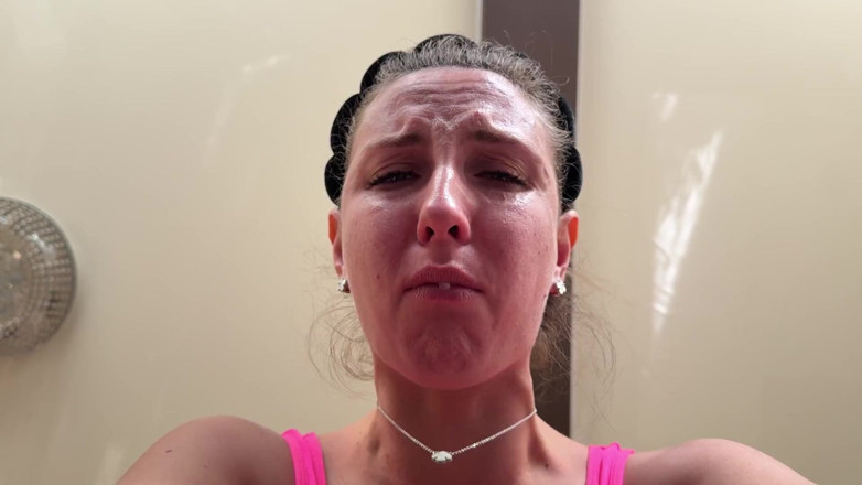 Hottie goddess: Aromatické plivá povodeň, prosíte o více POV
