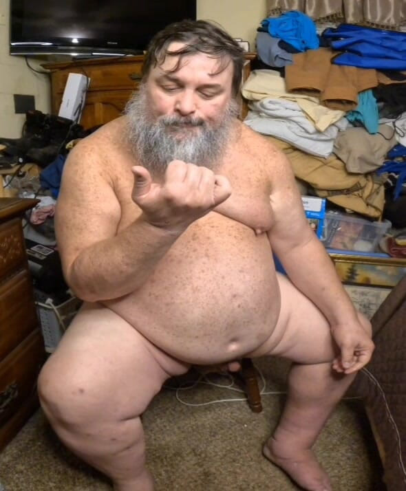 GeneWadexxx: Porra, junte-se a mim na sala de lixo que ninguém...