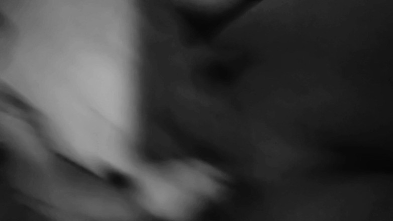 Misses Dickinson and Roughael: 舔阴、手淫和打耳光