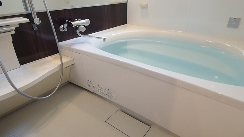 Mayumi Kanzaki: 熟女の立ちション