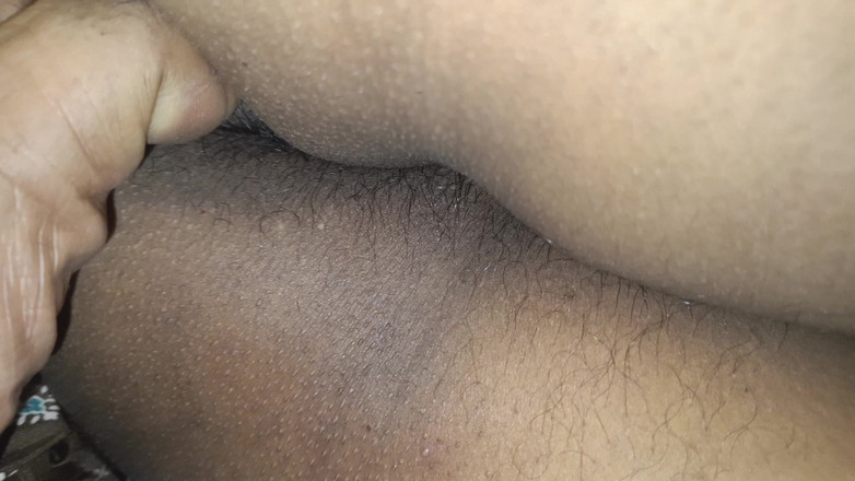 Wonder: Dona de casa em sexo a três