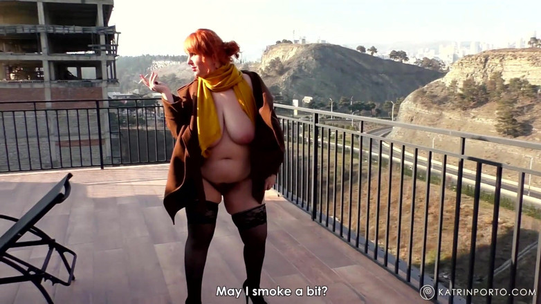 Katrin Porto: BBW with hairy pussy flashing on the roof