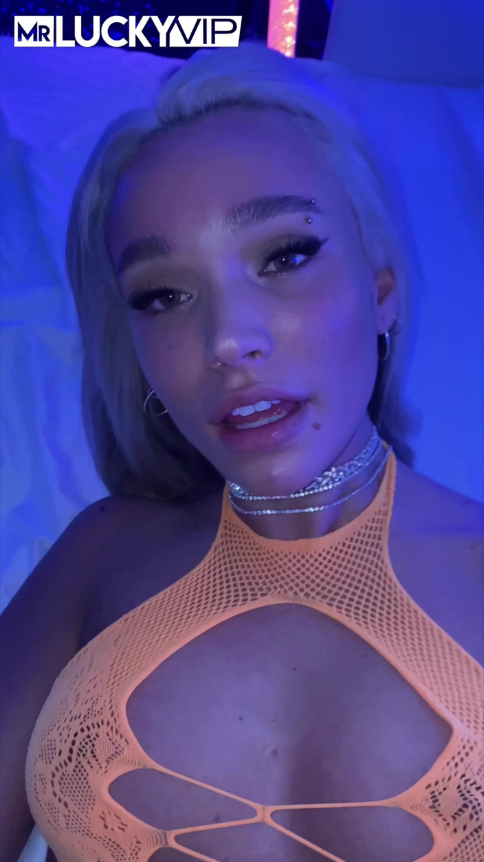 Mr Lucky VIP: Rara Knupps reçoit un traitement obscène