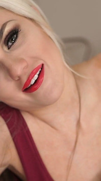 Ashley Jay - Dotkni se sebe - JOI
