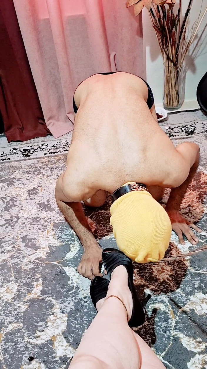Miss lilith: Mistress Fruit Spit Feeding &amp; Intense Foot Worship Shoe Kissing BDSM...
