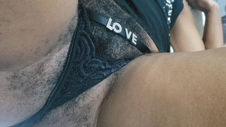 Lovemina: 天然灌木情人，热辣熟女毛茸茸的阴户和成年素人热辣阴户