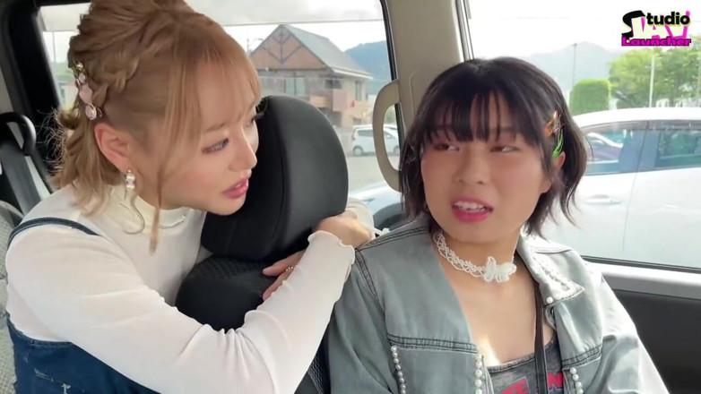 Studio JAV Launcher: Si cantik rambut pirang dan rambut gelap berbagi gairah liar...