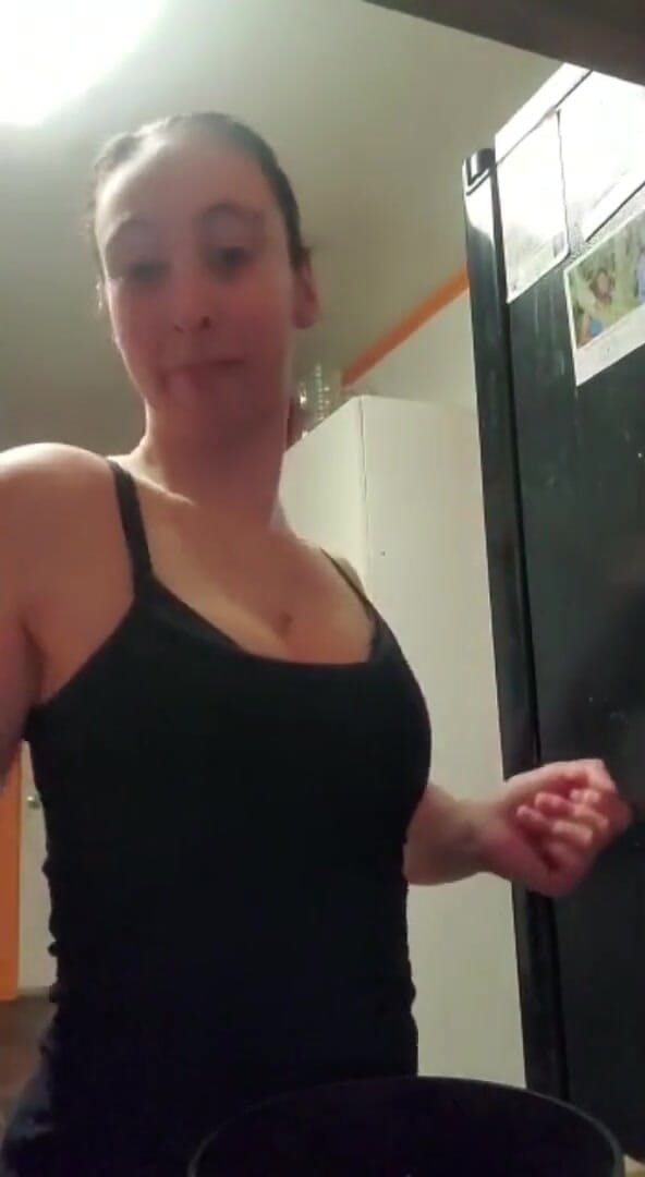 Porno angels: Gătit cu Joelle
