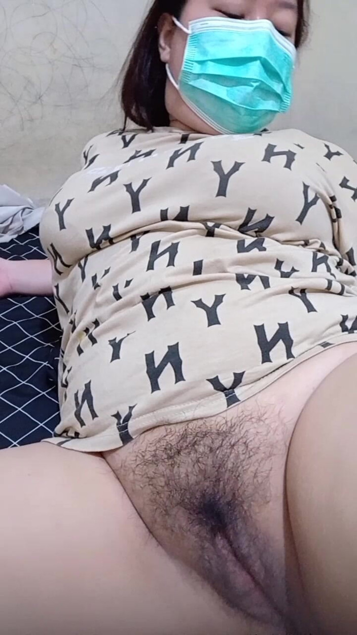 worldjeri69: Seducente giovane donna figa grandi tette seducenti