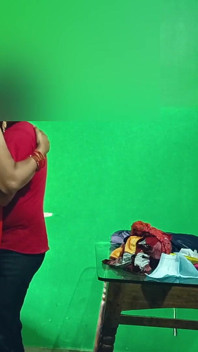 Hermanastra engañó a su novio durante el teléfono