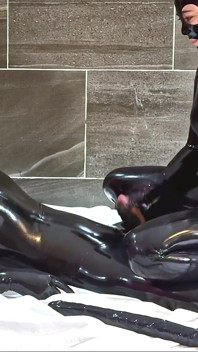 Dvojitá zábava s robertkem, část 2 - Alex Latex