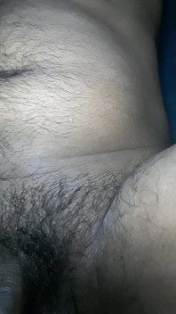 หลังจากเย็ดพี่สะใภ้ของฉันฉันเอาน้ําแตกของฉันด้วยมือของฉัน