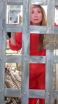 Sucking off the Prison Guard