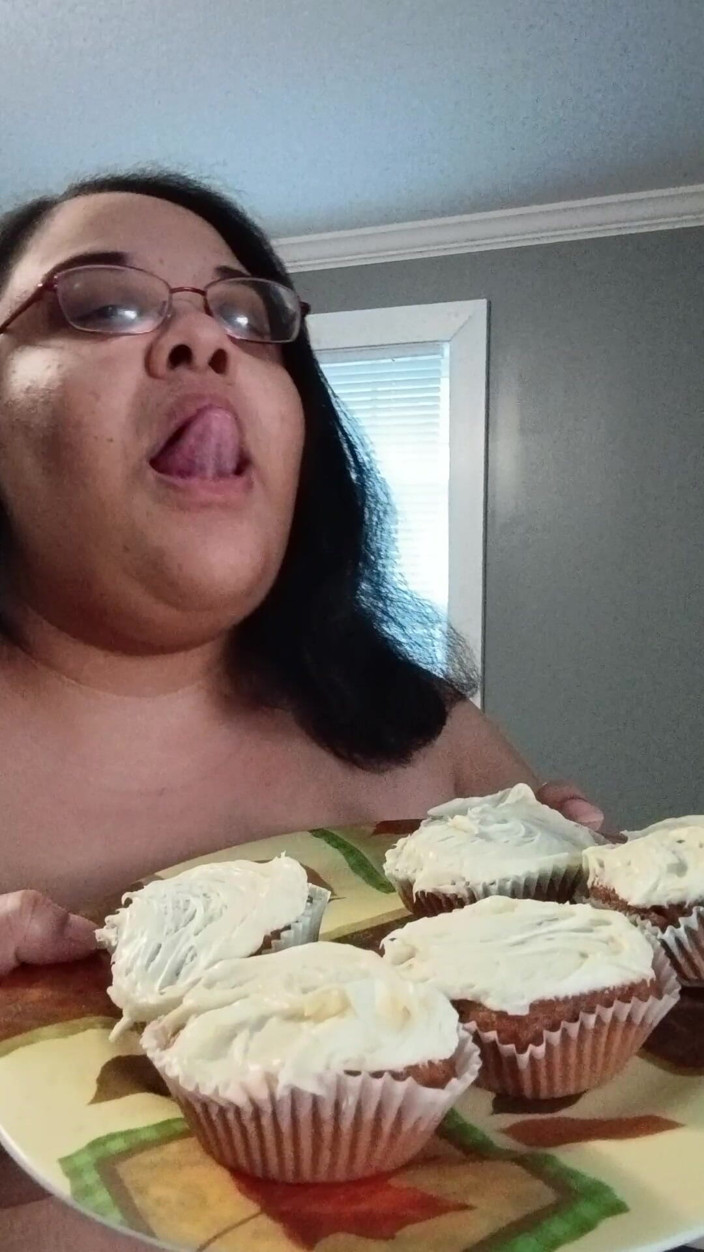 Jessica Jones: Stuffing My Face with Cupcakes While Naked